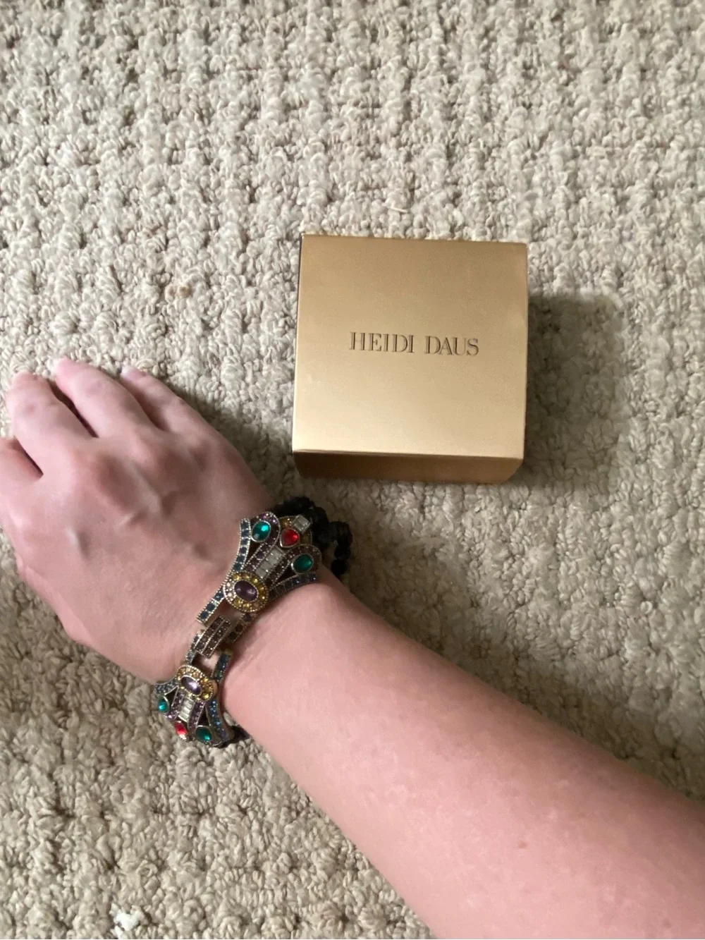 Heidi Daus 3 earrings and 1 bracelet NIB - Picture 7 of 7